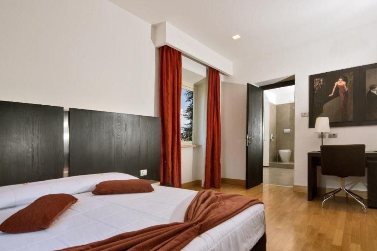 LH Hotel Roma Montemario Esterno foto