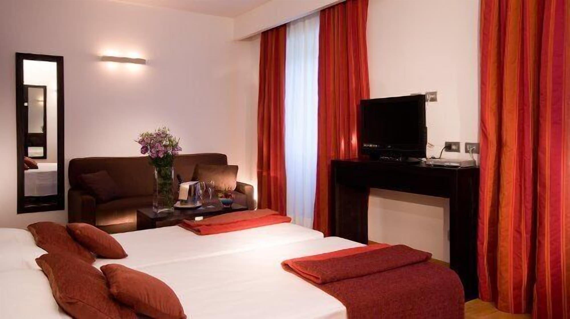 LH Hotel Roma Montemario Esterno foto