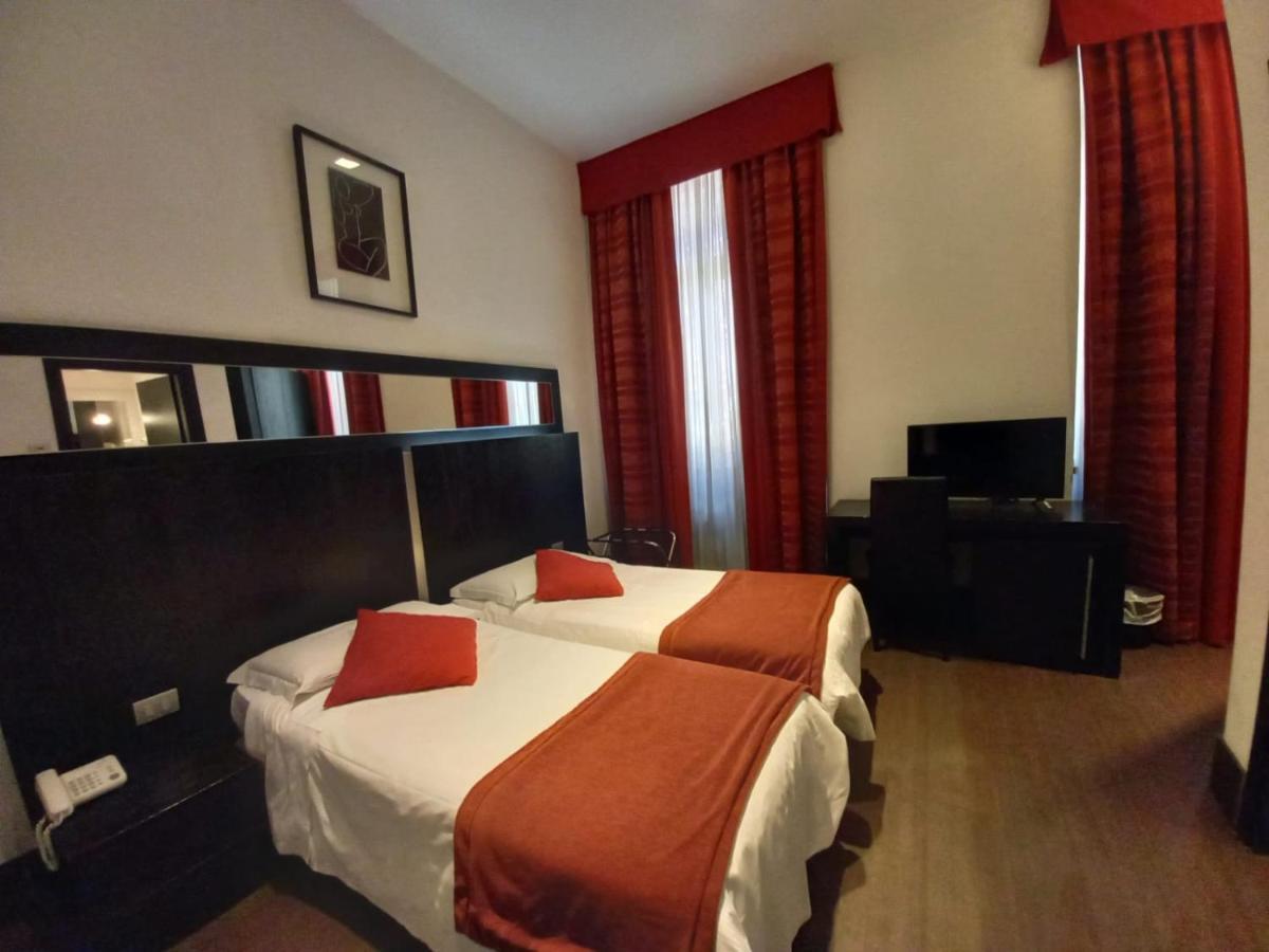 LH Hotel Roma Montemario Esterno foto
