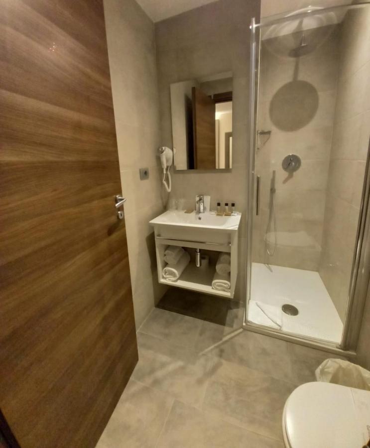LH Hotel Roma Montemario Esterno foto