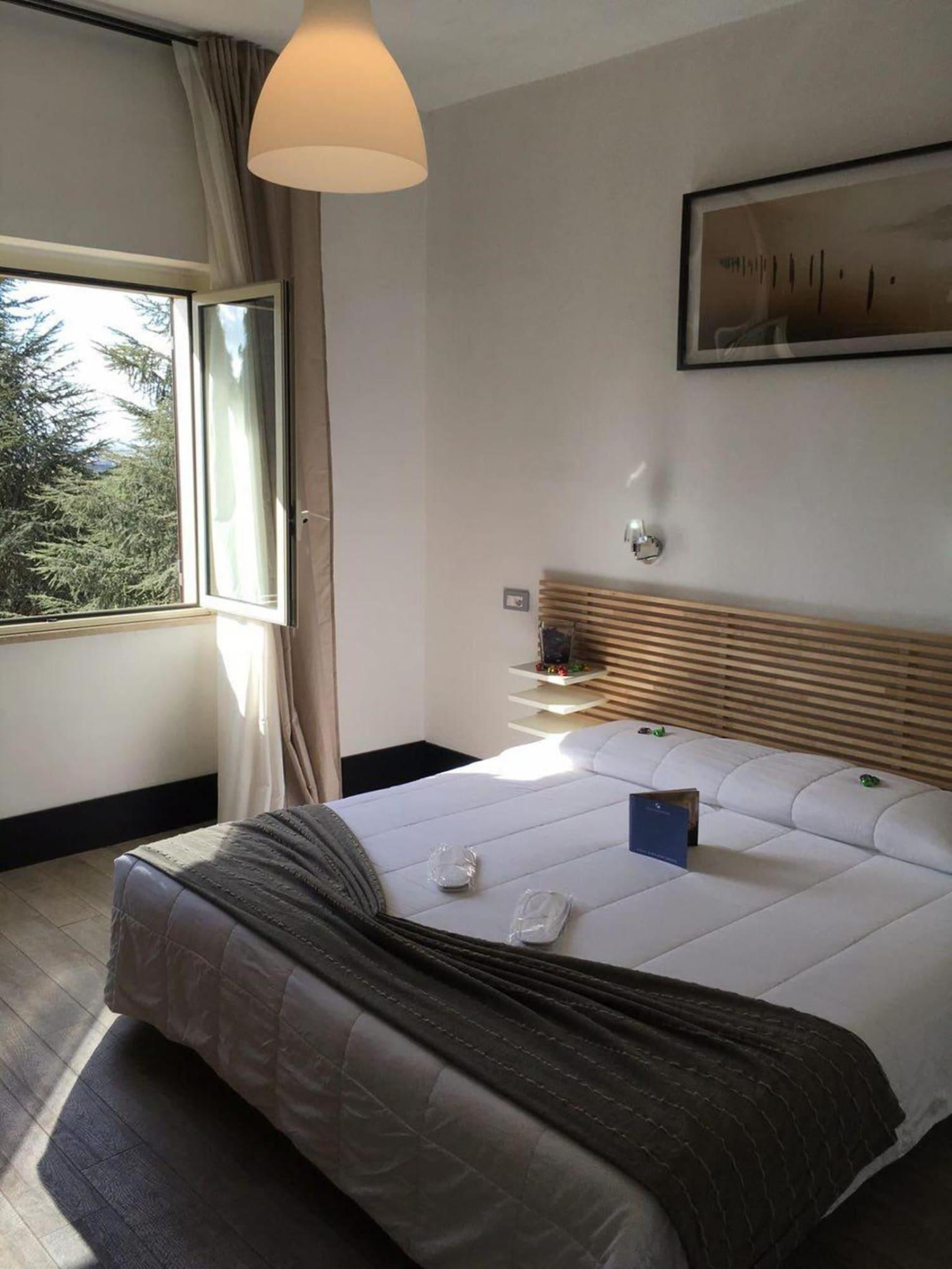 LH Hotel Roma Montemario Esterno foto