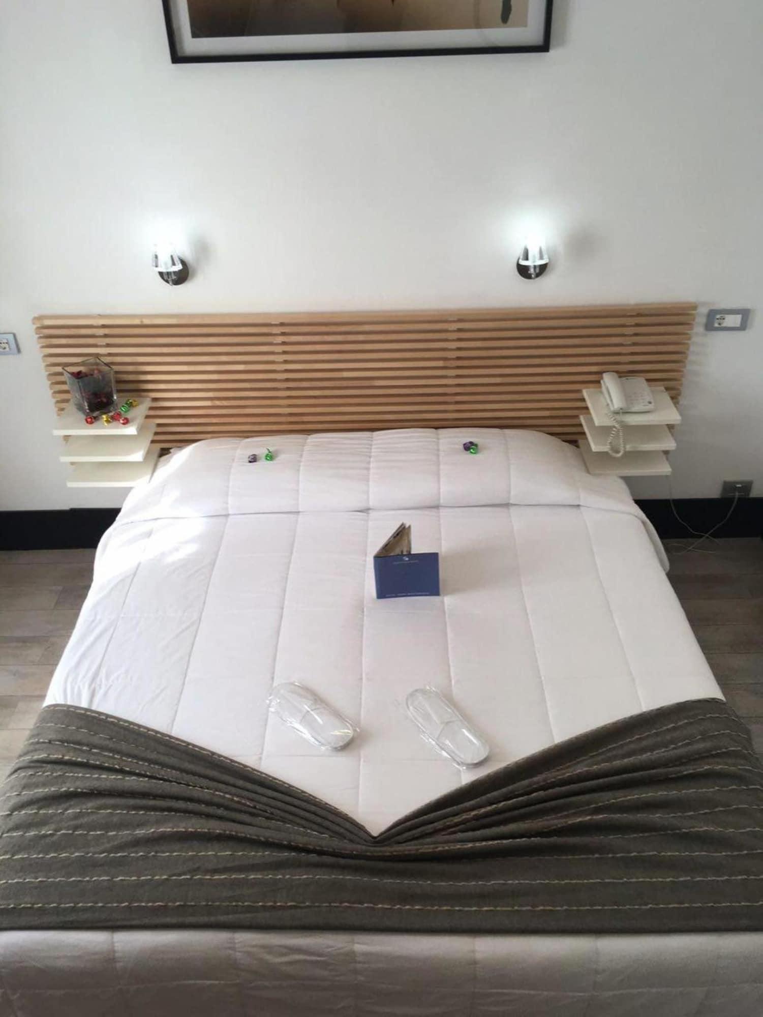 LH Hotel Roma Montemario Esterno foto